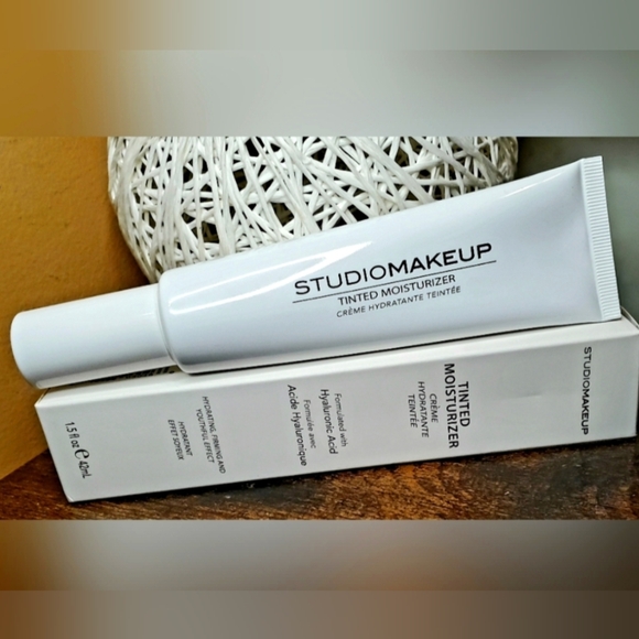 5/75$ STUDIOMAKEUP - Tinted Moisturizer - Picture 16 of 16